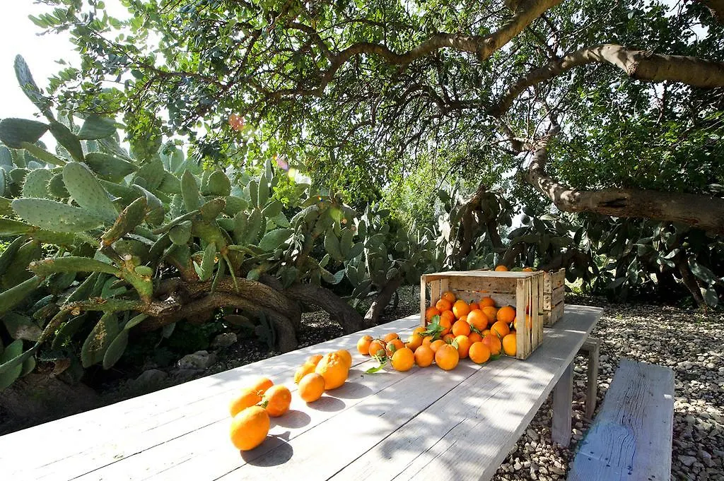 Tenuta Busulmone Hotel Noto 0*,  Italy